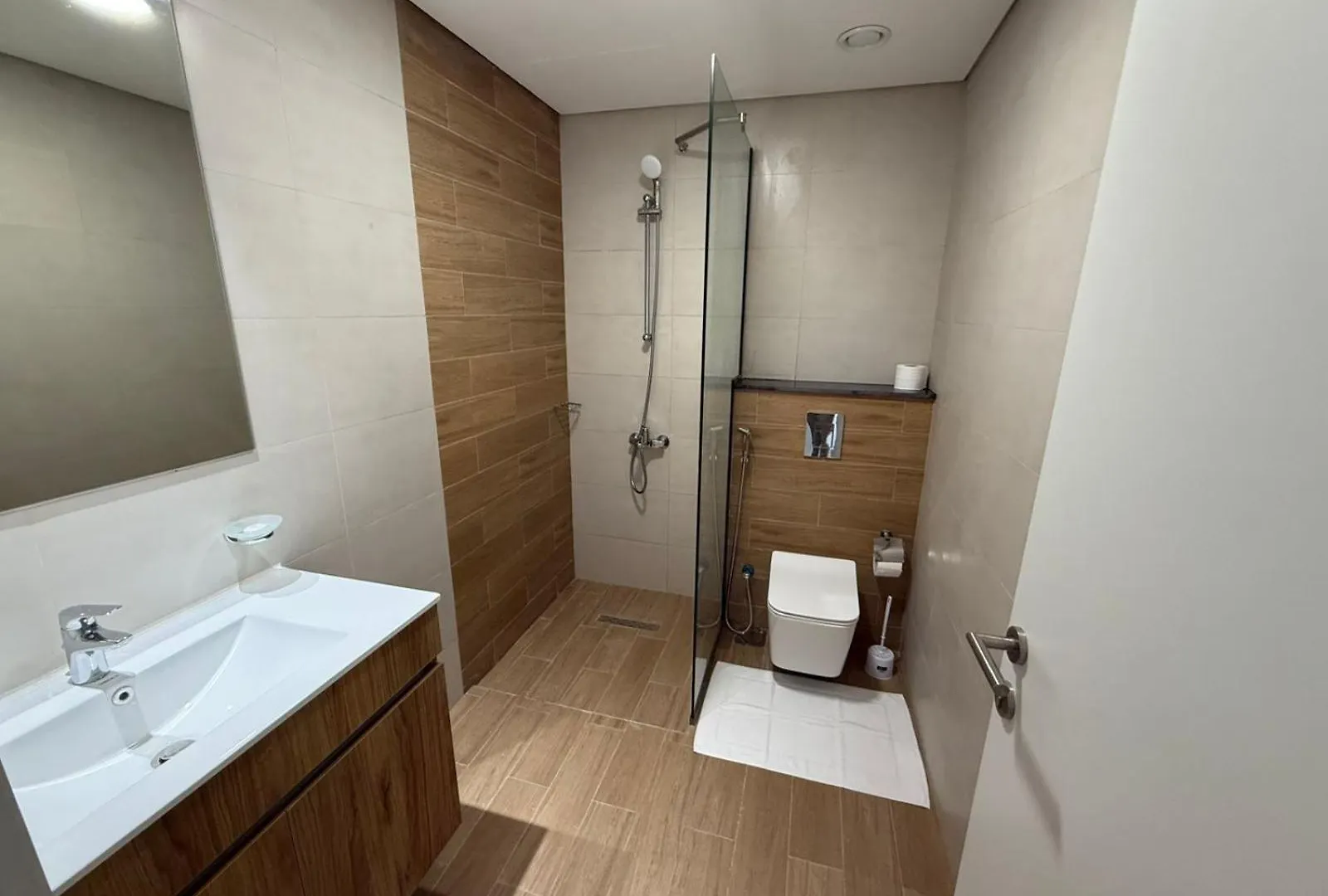 Elegant 3-Bedroom Duplex In Al Maryah Vista 1 Abu Dhabi 0*,  Emirados Árabes Unidos